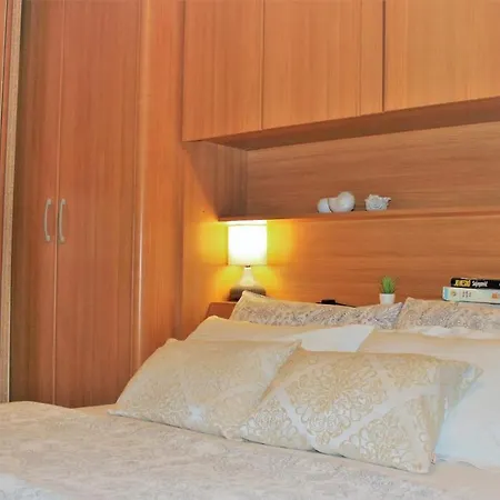 Prostran , Renoviran Apartman Lota شقة