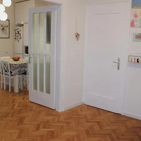 Prostran , Renoviran Apartman Lota شقة سبليت